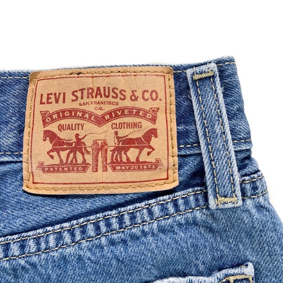 Levi’s Jeans Women’s Size 27 Low Pro Straight Distressed Medium Wash Blue Pants - Picture 8 of 13